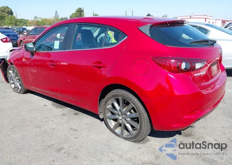 2018 Mazda Mazda3 Touring z USA, uszkodzony, nr VIN 3MZBN1L30JM240800